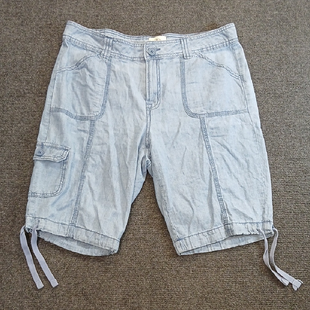 St. John's Bay Women Sz Med Light Blue Denim Cargo Shorts with Drawstring Hem